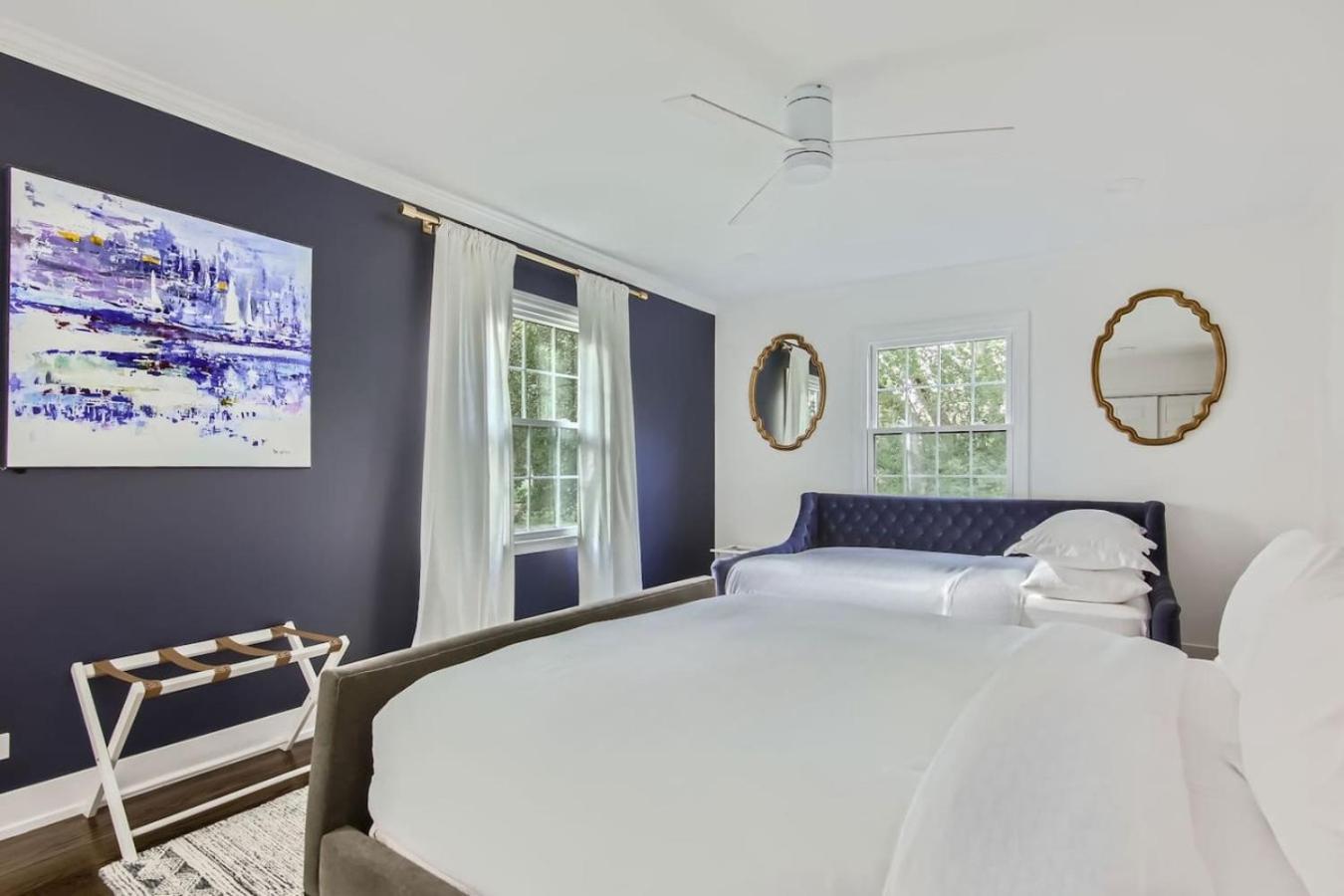 Spacious, Luxury Renovated Home With 4 Kings, Firepit Glen Ellyn ภายนอก รูปภาพ