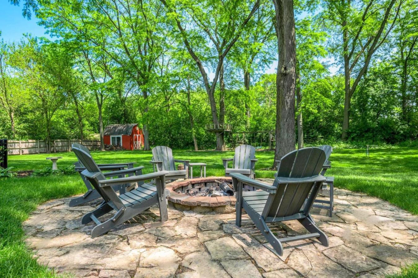 Spacious, Luxury Renovated Home With 4 Kings, Firepit Glen Ellyn ภายนอก รูปภาพ